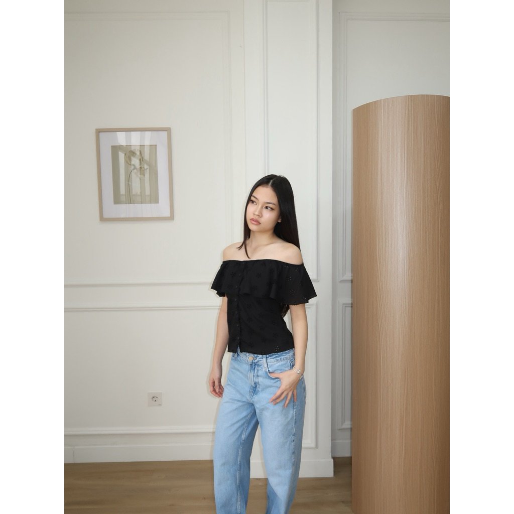 EYELET TOP l NUDETHELABEL - Image 5